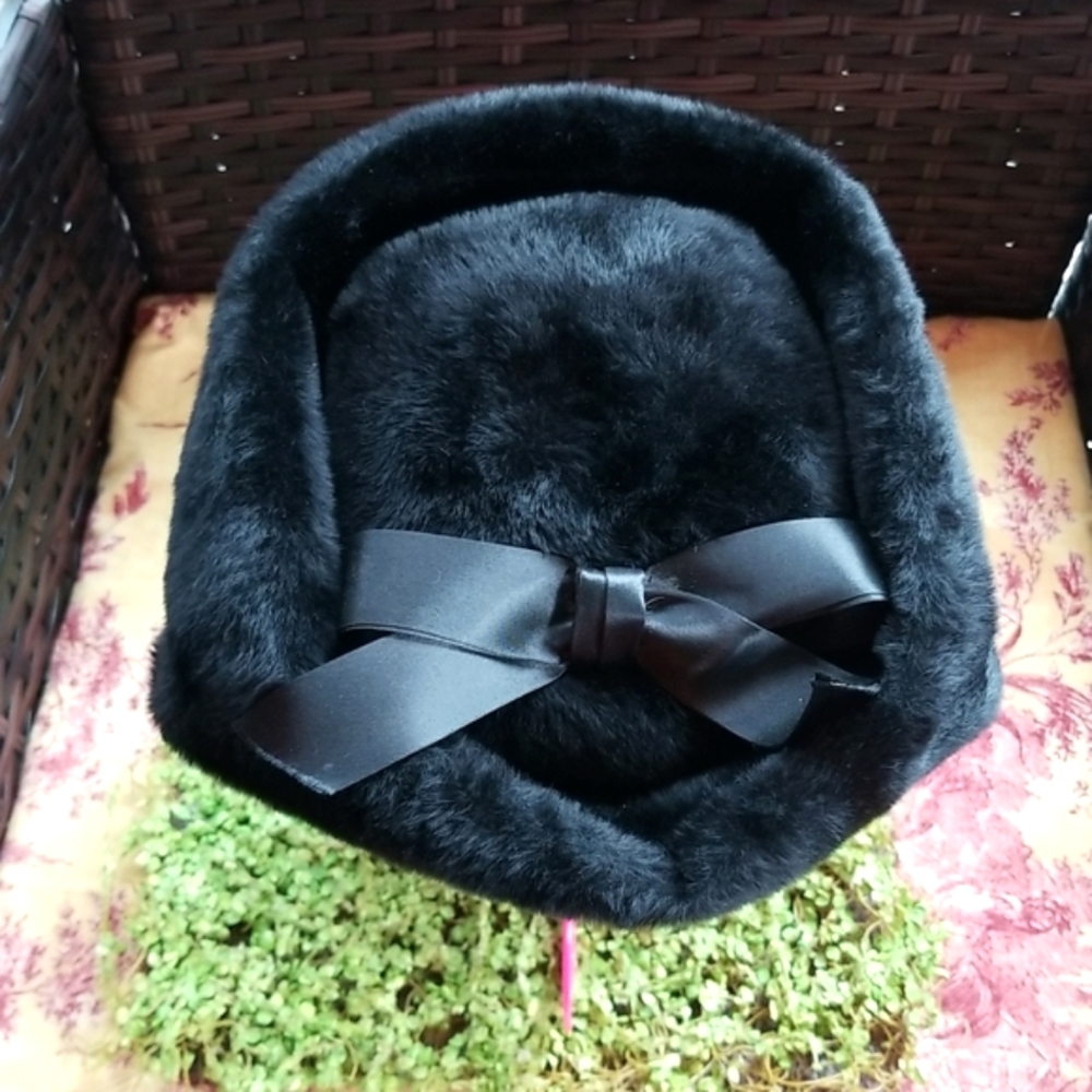 60's MISS DIOR Christian Black Fur Angora Adorable Pillbox Union Elegant Hat EVC - Picture 14 of 16